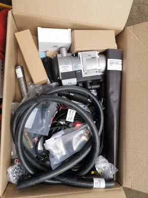 binar.jpg (1.21 MiB) Katsottu 6212 kertaa Rojua laatikollinen, mihinkäs sais mahtumaan