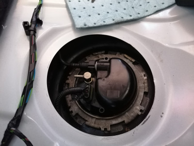 tankinlähtö.jpg (625.57 KiB) Katsottu 6227 kertaa Pumppuun sai kiinni toisen bensalähdön