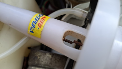 Pesurin pumpun akseli katkiruostunut